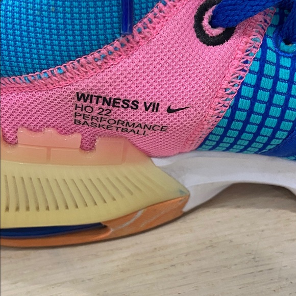 Mens Nike Basketball Shoes Lebron Witness size Men 10 - Picture 6 of 6